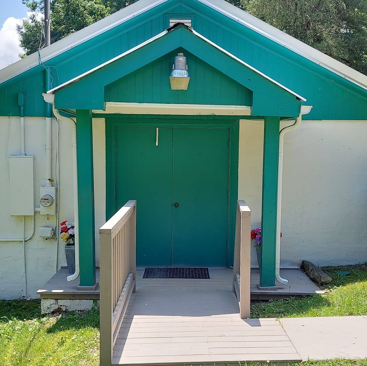 Front of Evergreen Primitive Baptist Church